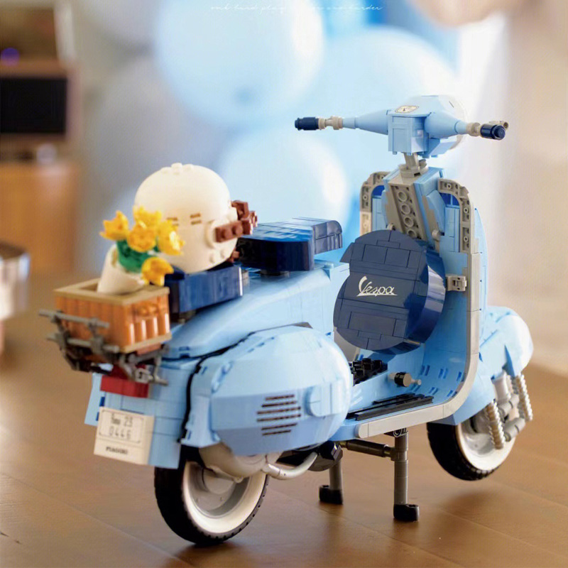 Mô hình lắp ghép - Vespa P9936 3 mo hinh vespa p9936 03